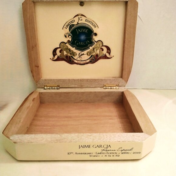 Suenos de Saundra, EXTREMELY RARE, Limited Edition, Cigar Box, Storage/Accent - Picture 9 of 16